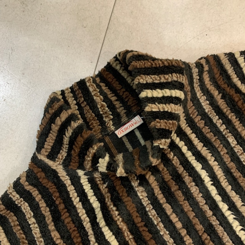 3D Design Stripe High neck Fleece knit