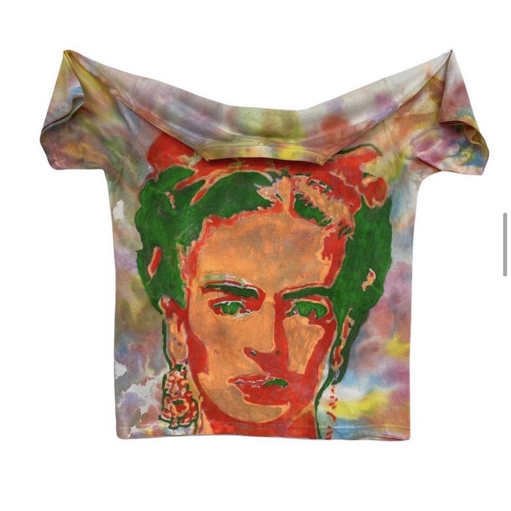 "Frida Kahlo tee"
