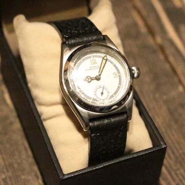 Lot.985 Gal Emboss Strap Wristwatch ”ROUNDBUCK” -Silver-
